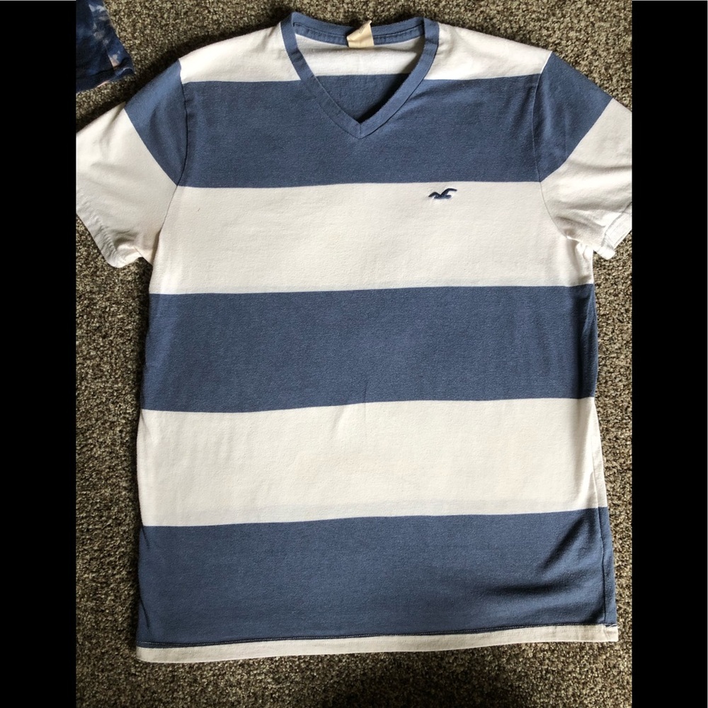 Men’s Hollister shirt